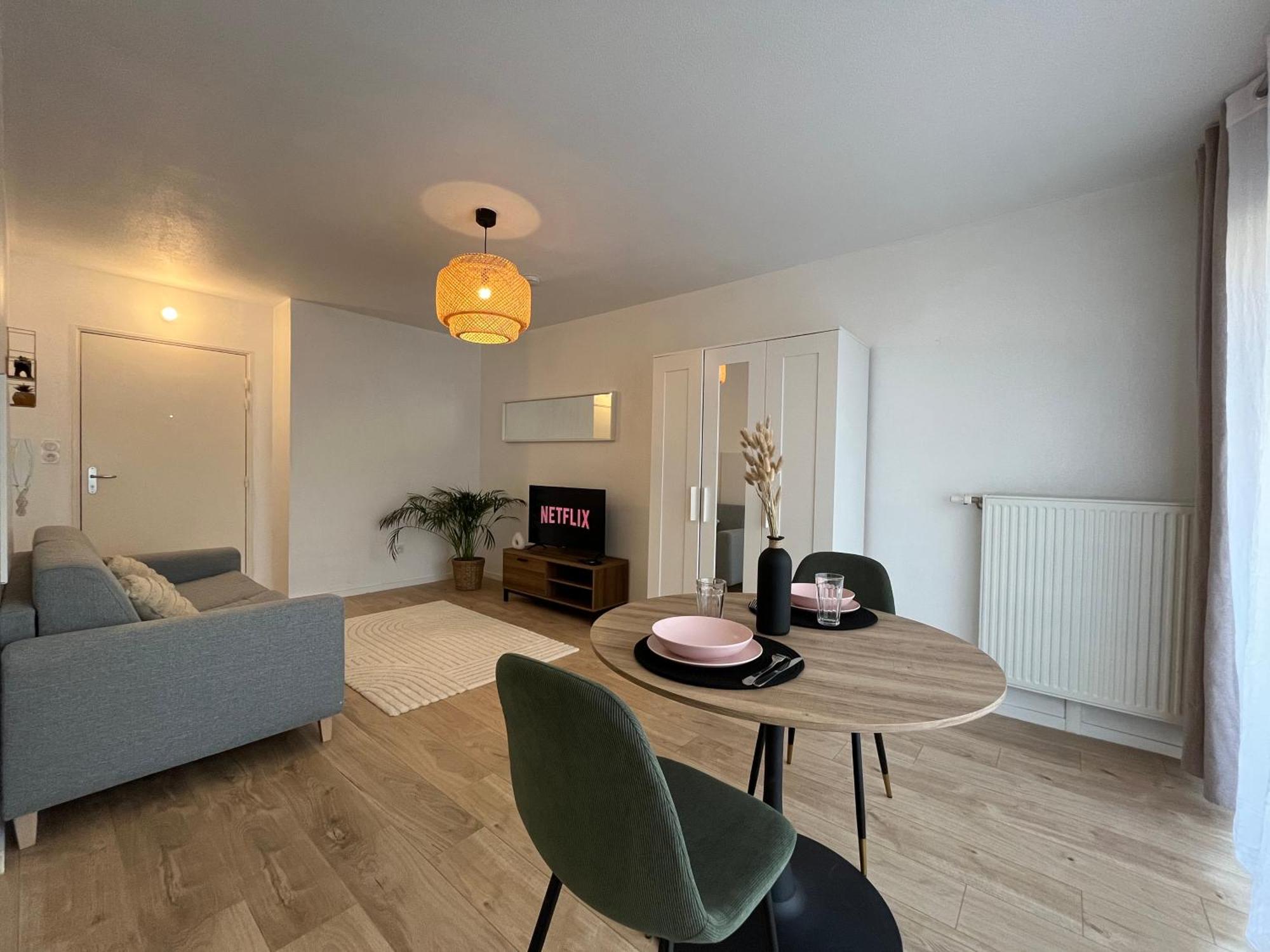 Petit Cocon Paisible Apartment Le Mans Exterior photo