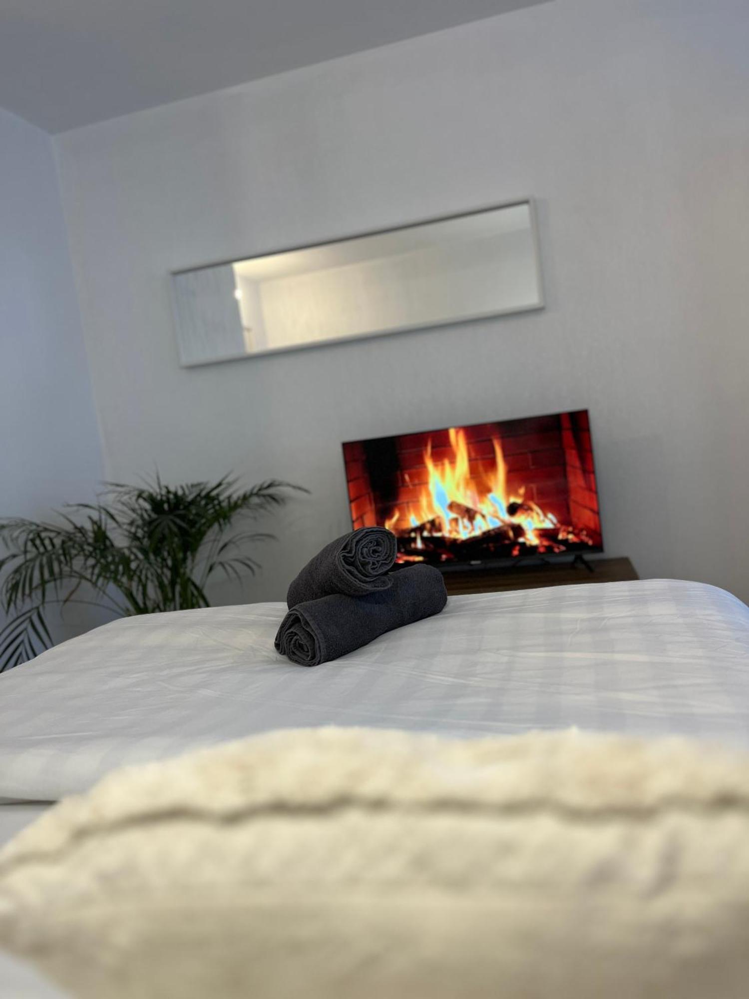 Petit Cocon Paisible Apartment Le Mans Exterior photo